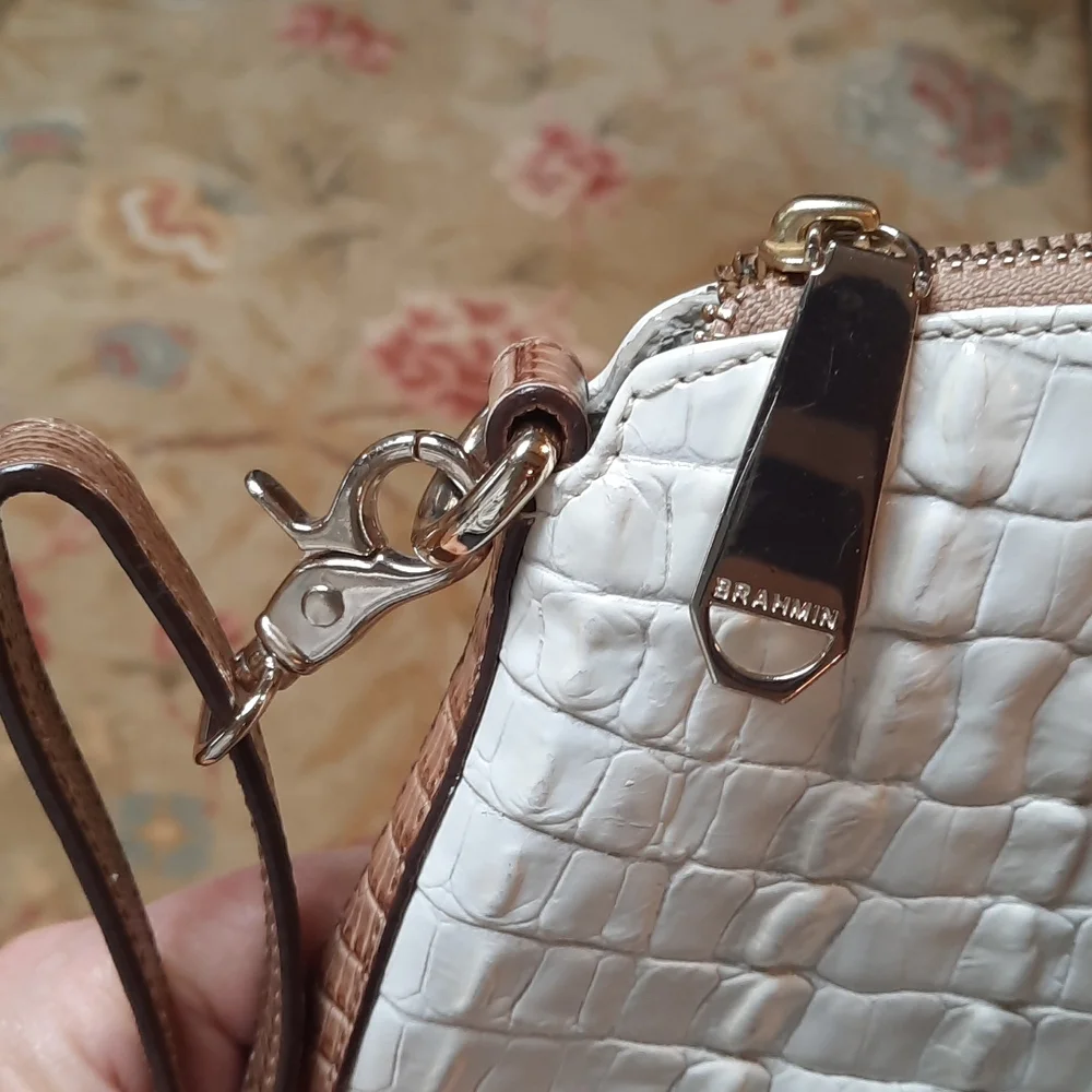 Brahmin satchel. - Picture 5 of 11